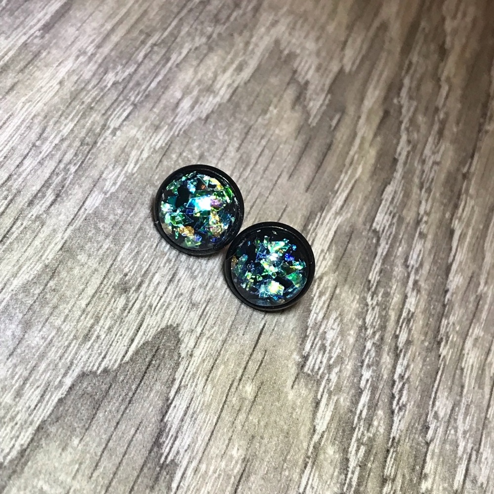 Black Opal Gold Flake w/Black Stud Earrings